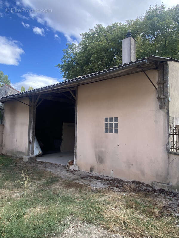 Maison 2 chambres 63 m2 garage dependance - photo 16