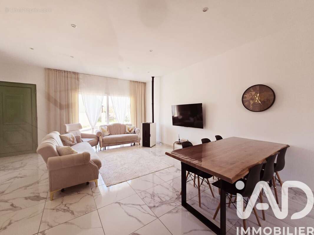 Maison 80 m² à Rivarennes  - photo 6