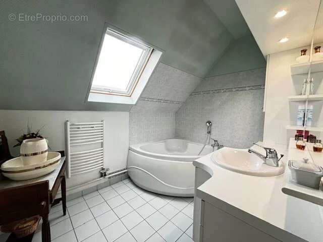 Maison à LE MESNIL-ESNARD