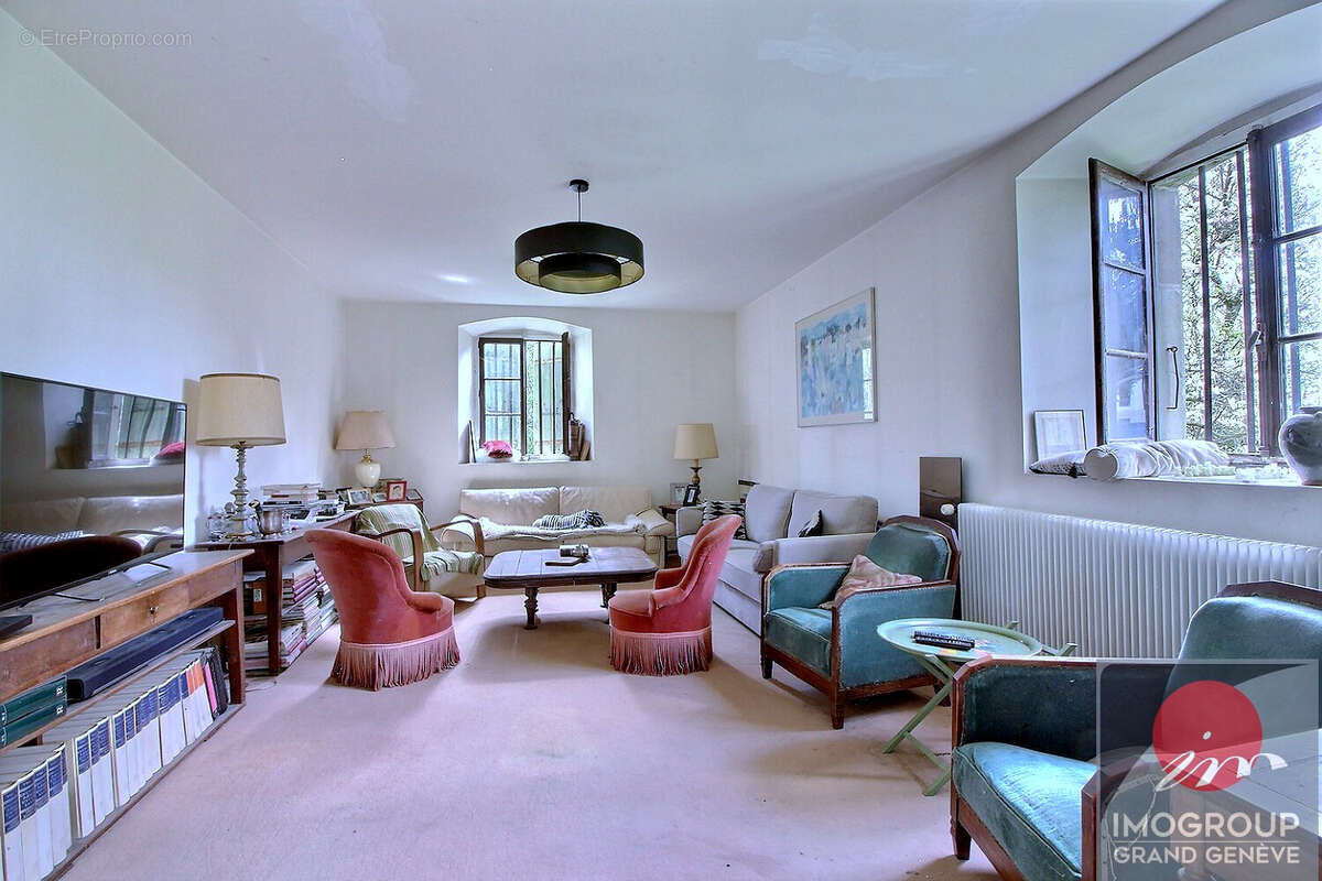 Maison à DOUVAINE