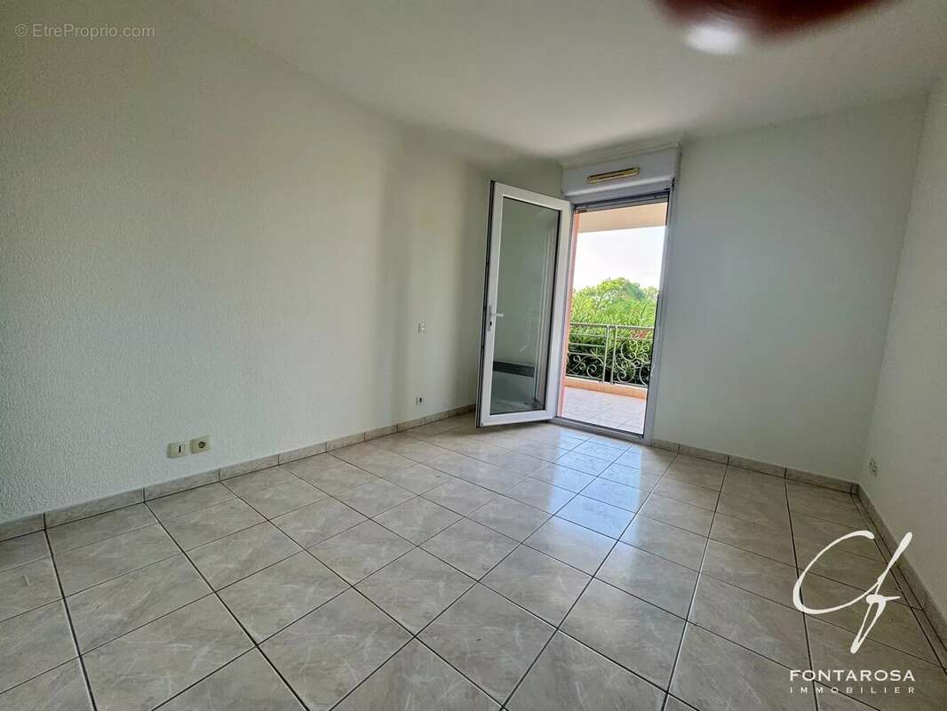 Appartement à FREJUS