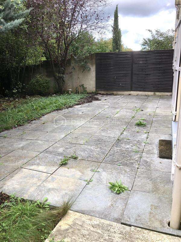 Maison à SAINT-PIERRE-LES-NEMOURS