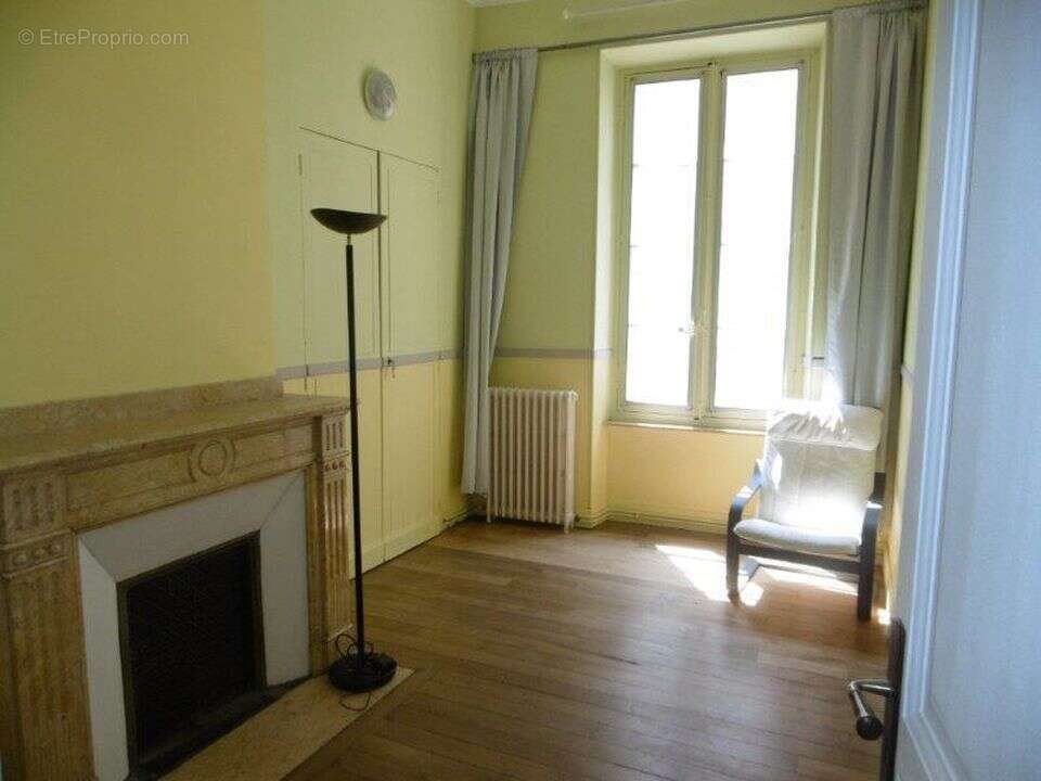 Bastide Saint Louis, appartement haussmanien avc terrasse - photo 12