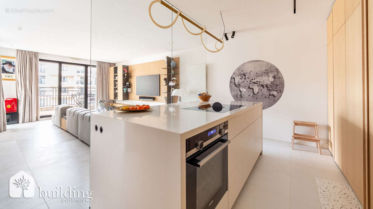 Appartement à LEVALLOIS-PERRET