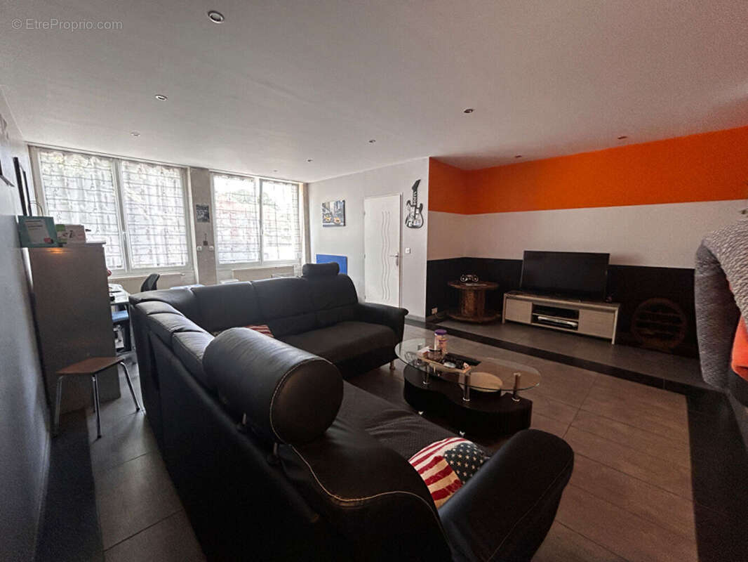 Maison à JUVIGNY-EN-PERTHOIS