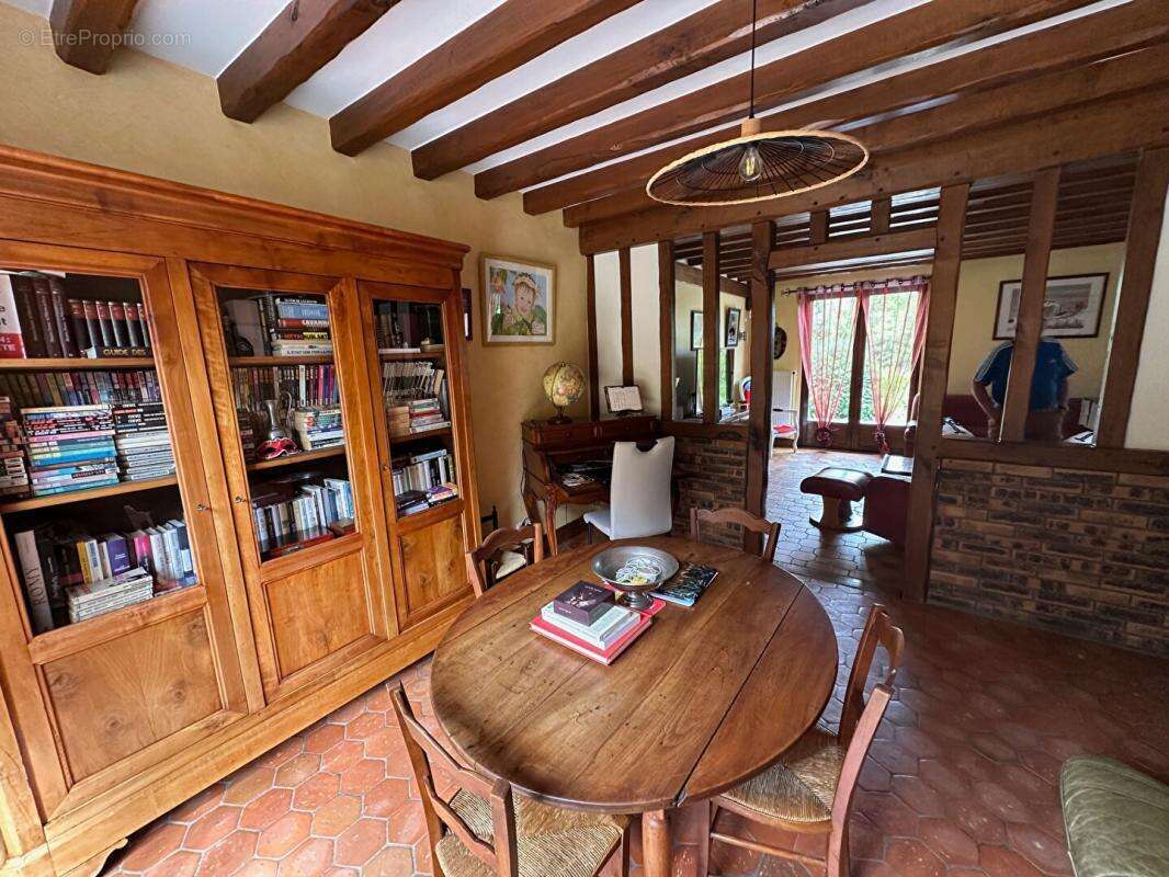 Spacieux pavillon familial à Saintigny 8 pièces 200 m2 - photo 6