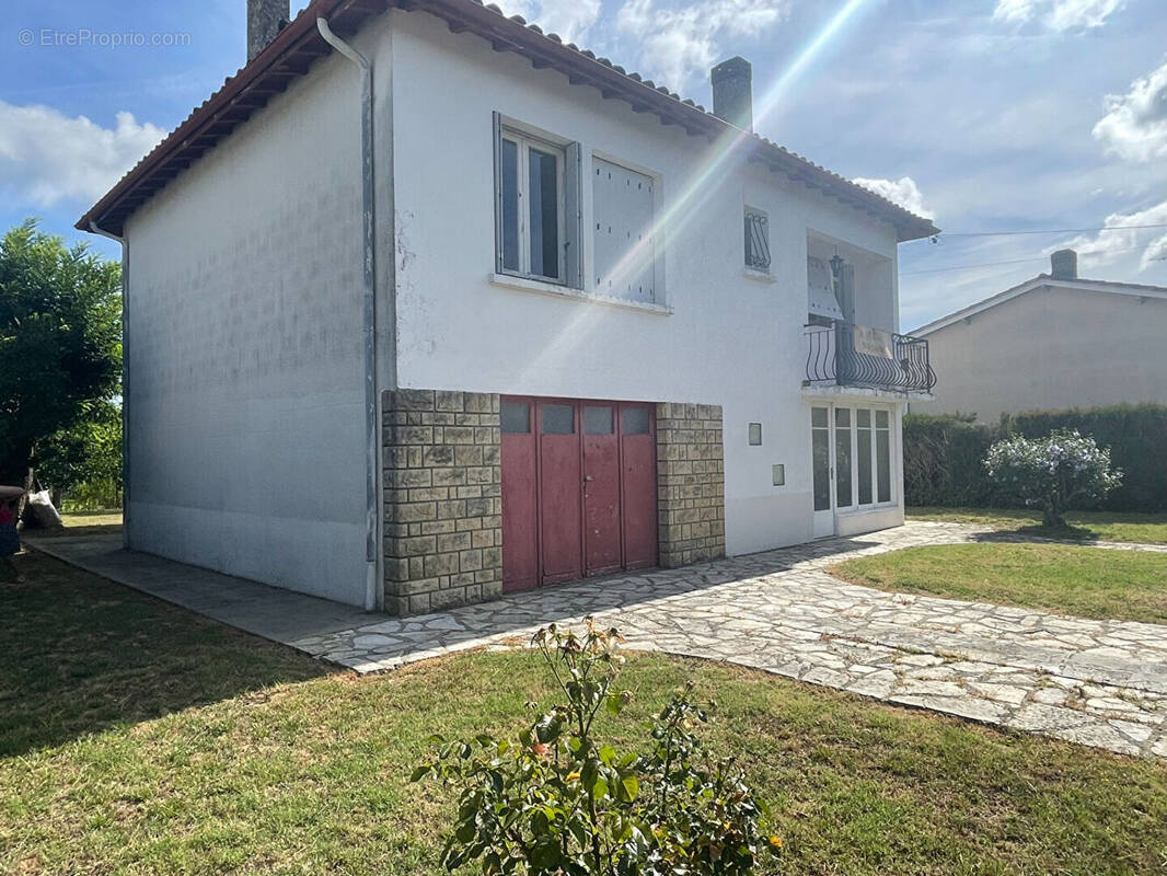Maison à MONSEGUR