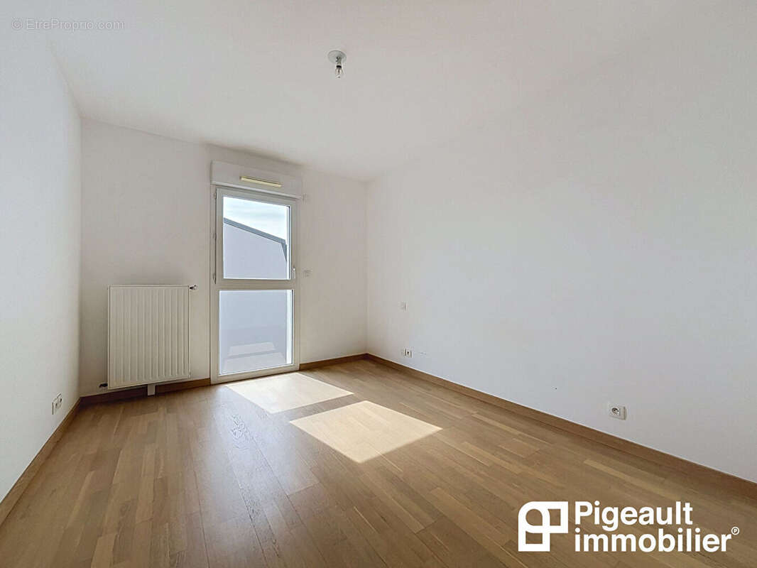 Maison - Appartement T4 en copropriété à vendre - Rennes - Quartier Lorient Saint-Brieuc - Double garage - Terrasse - photo 10