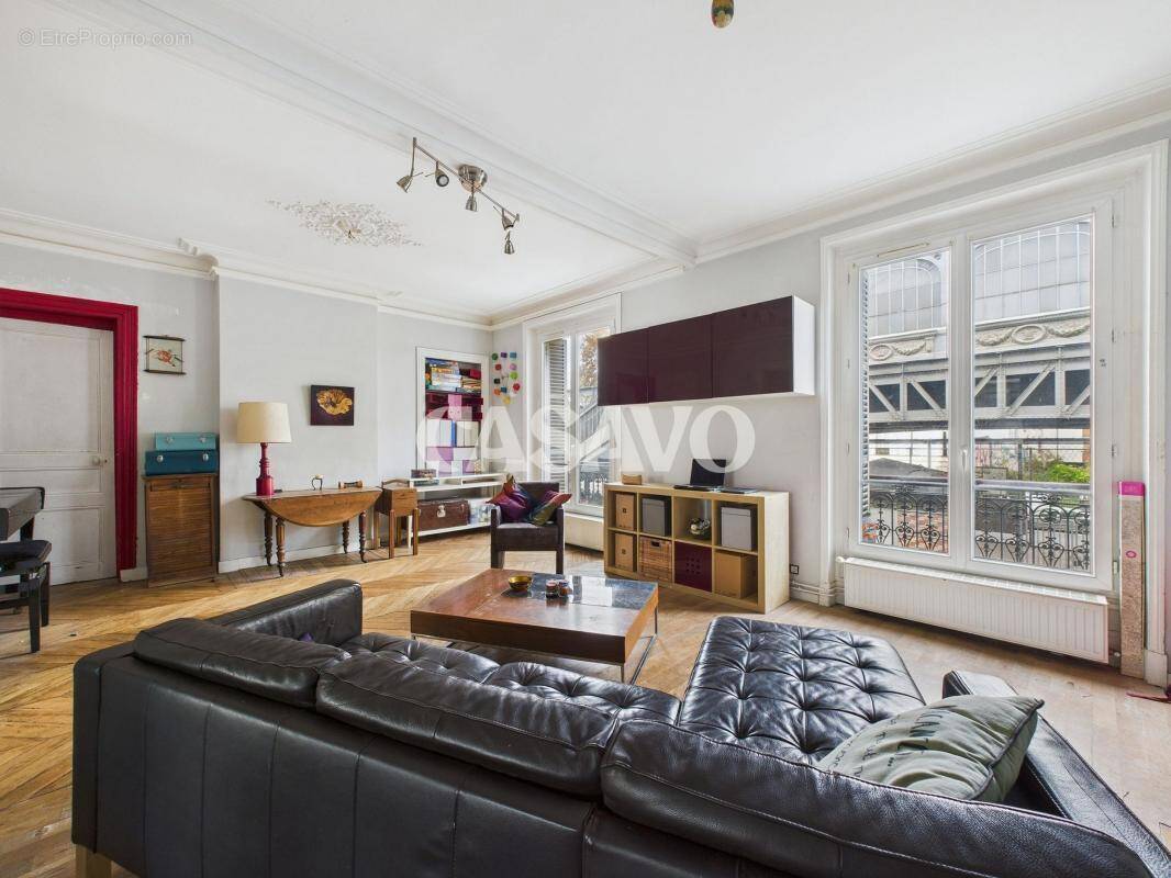 Appartement à PARIS-10E