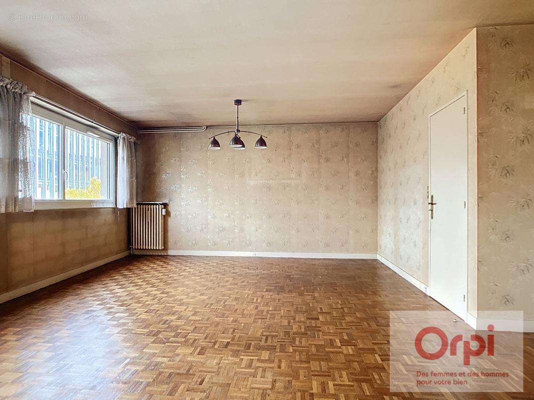 Appartement à ISSY-LES-MOULINEAUX