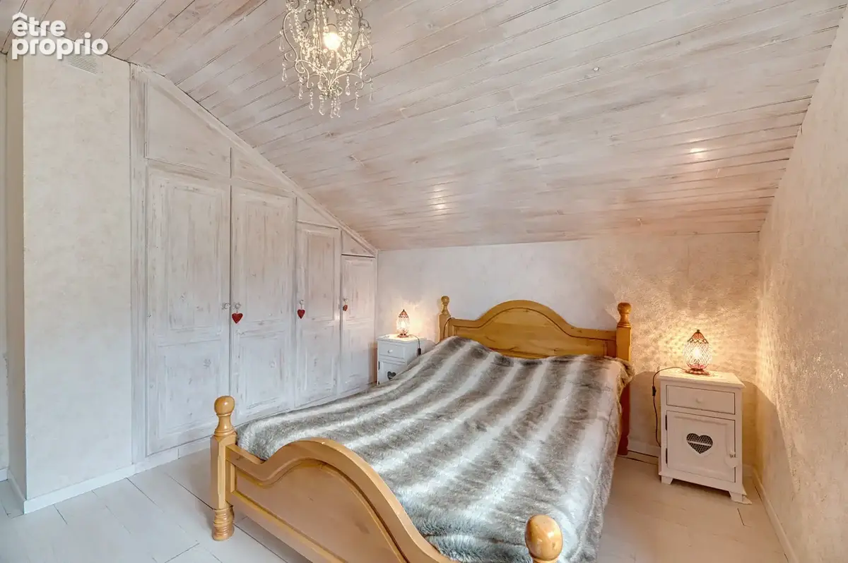 Saint-Martin-Vésubie — Chalet avec appartement indépendant et terrain de 1 054 m2 - photo 11