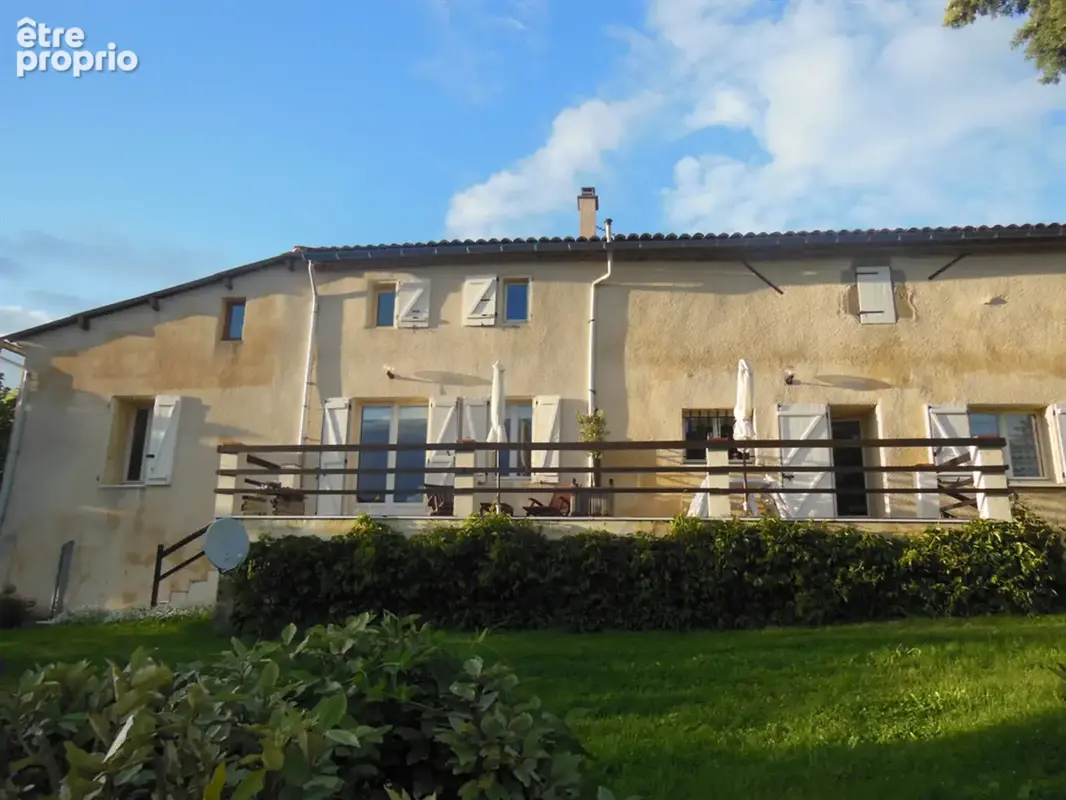 Maison à SAINT-JULIA
