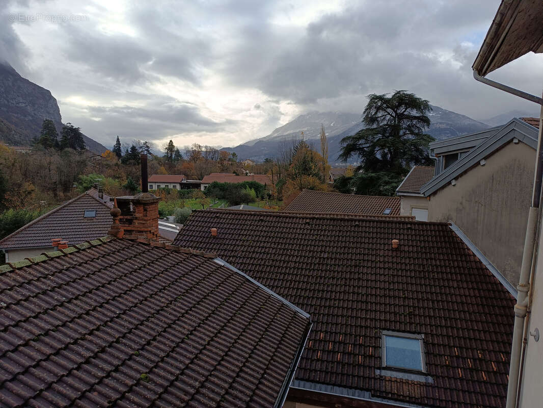 Appartement à SAINT-EGREVE