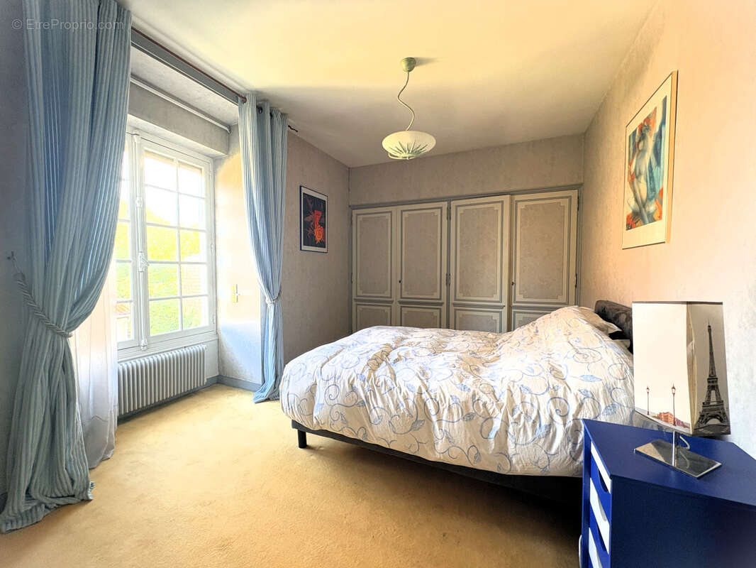 Maison à CHENNEVIERES-SUR-MARNE