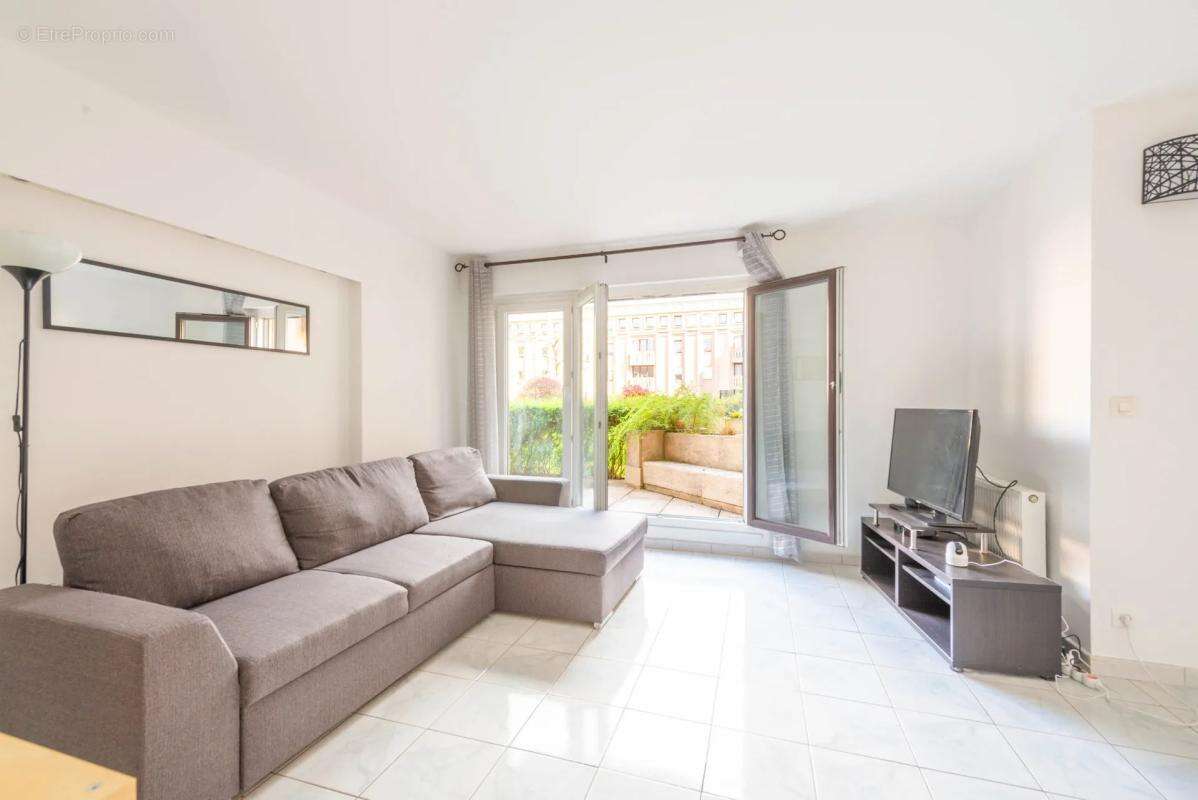 Appartement à MONTIGNY-LE-BRETONNEUX