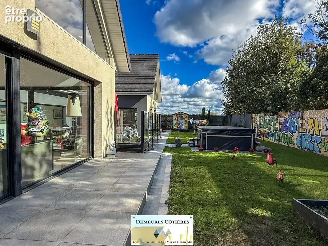 Octeville-sur-Mer   Propriété contemporaine de 253 m2 avec garage, hammam et jacuzzi - photo 2