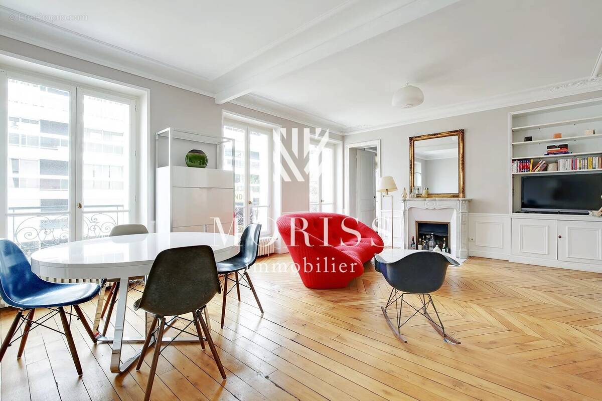Appartement à PARIS-7E