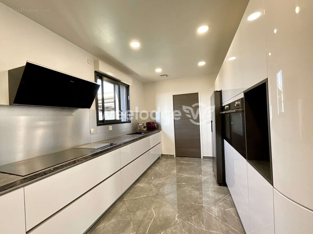 Maison à SAINT-GERMAIN-LAVAL