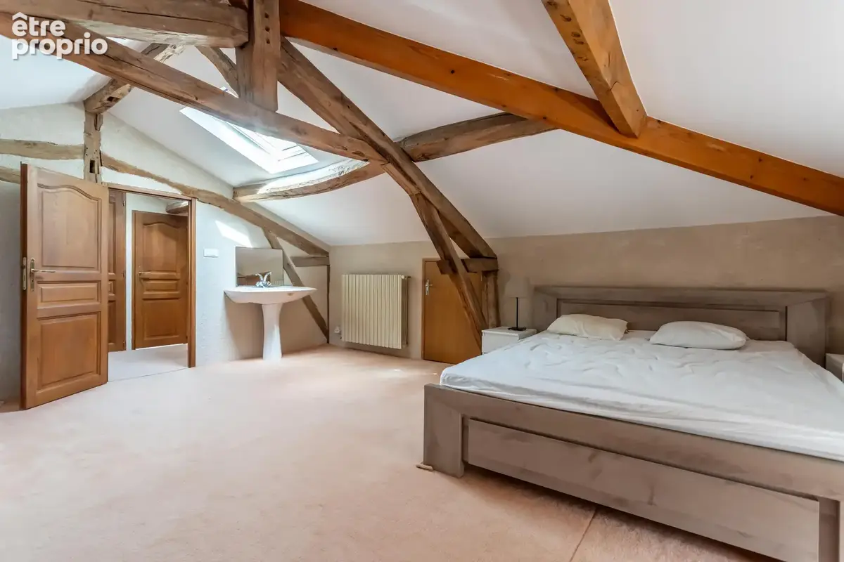 Maison de campagne avec pigeonnier attenant et dépendances - photo 15