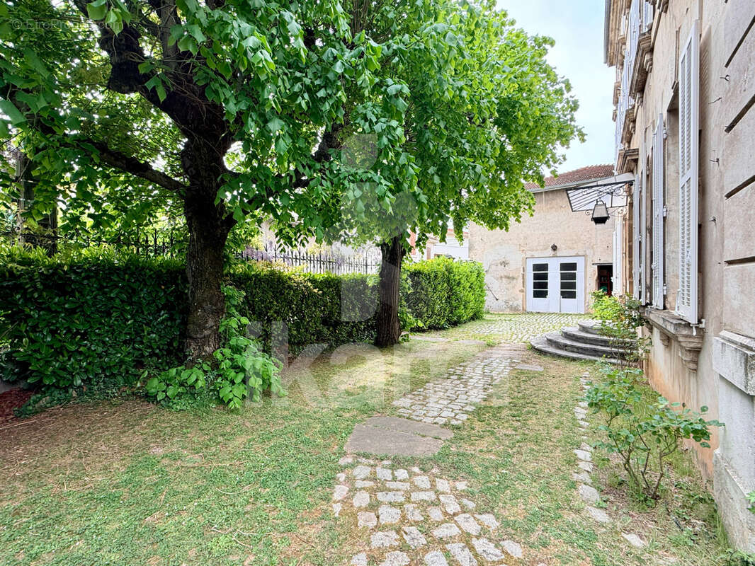 Maison à ANNEYRON