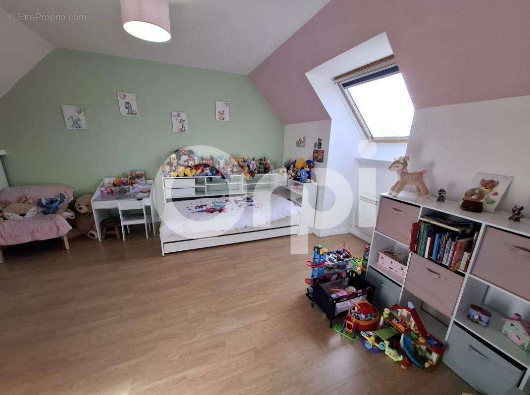 Maison à CUISE-LA-MOTTE