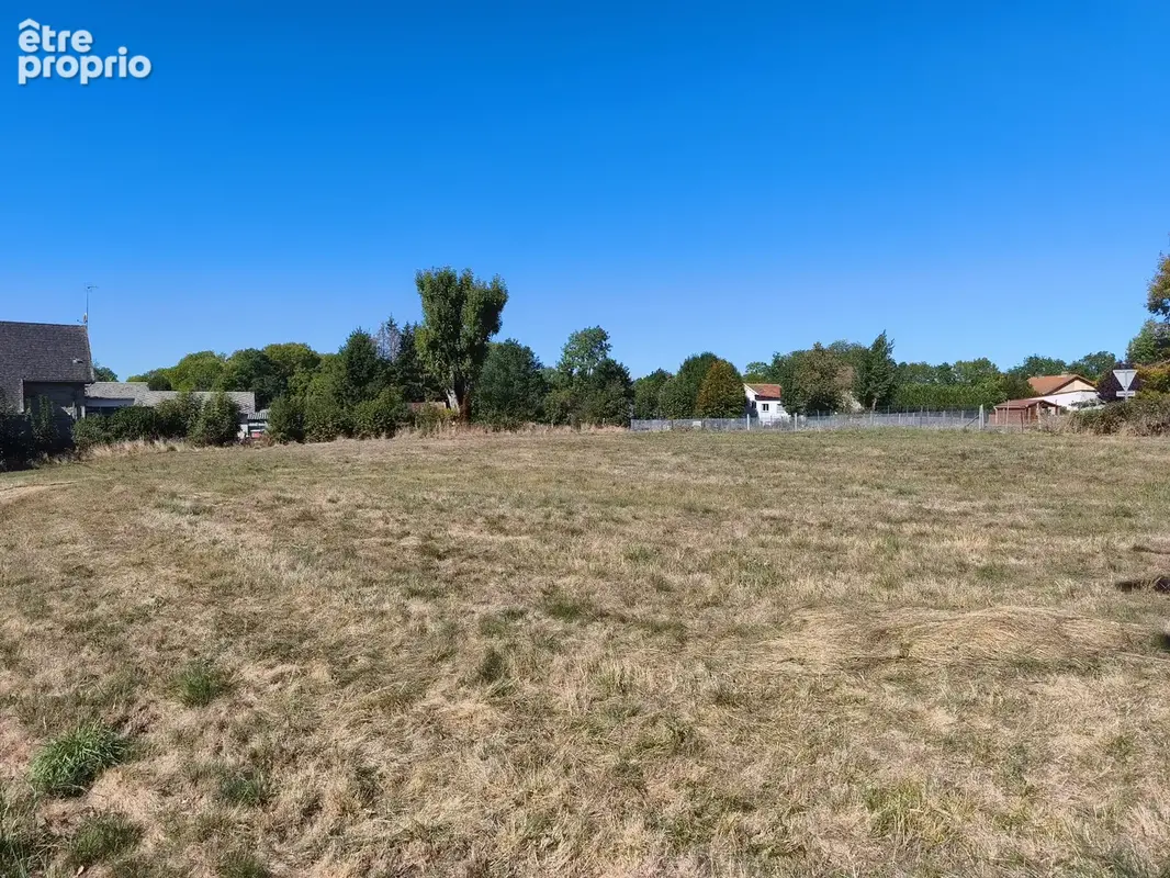 Beau terrain plat constructible de 1.956 m2 proche Sancy - photo 3