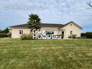 Maison à SAINT-LEGER-LES-PARAY