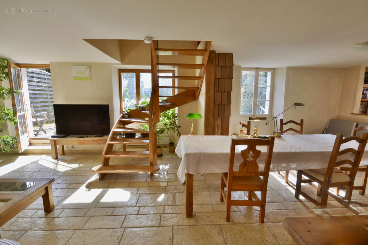 Maison à SAINT-JORIOZ