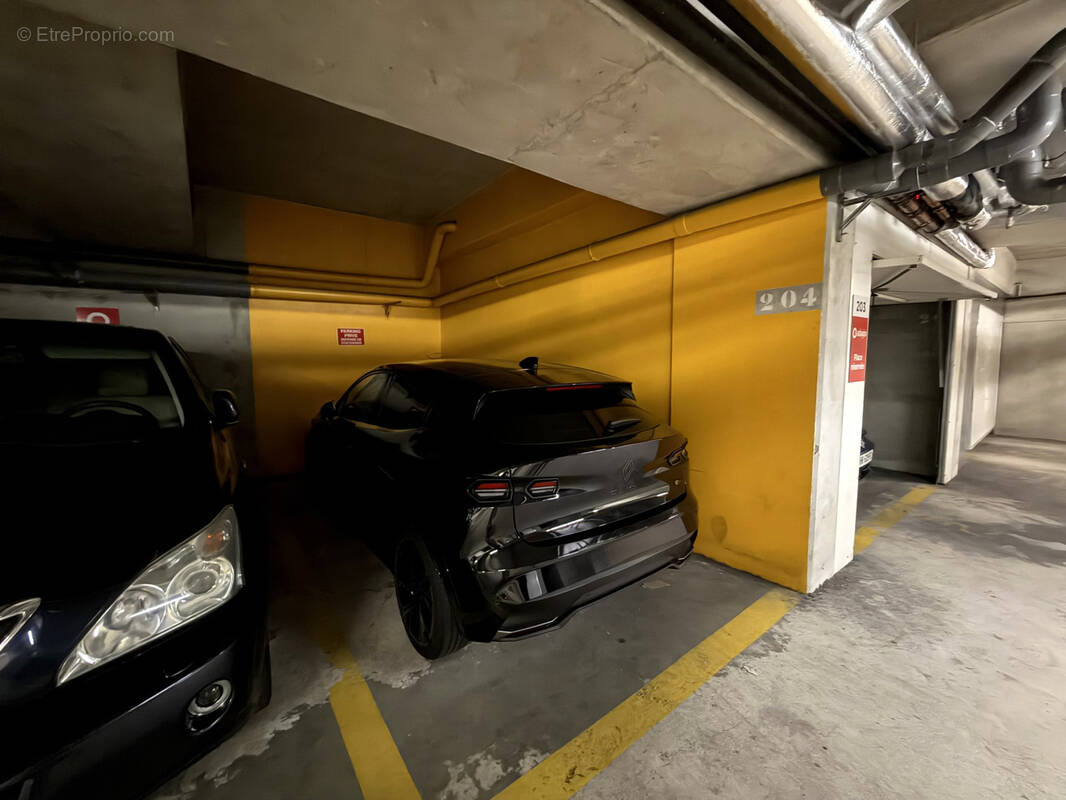 Parking à BEAUSOLEIL
