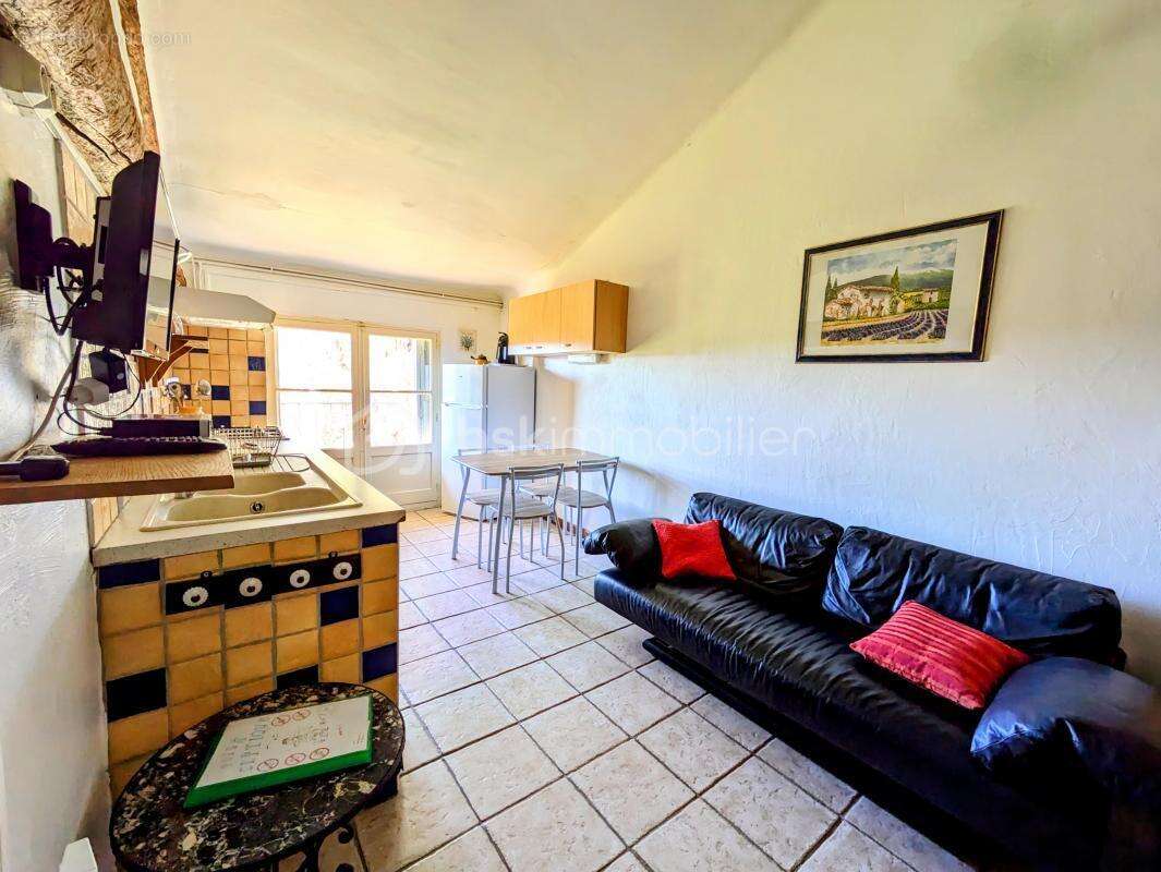 Maison à VILLECROZE