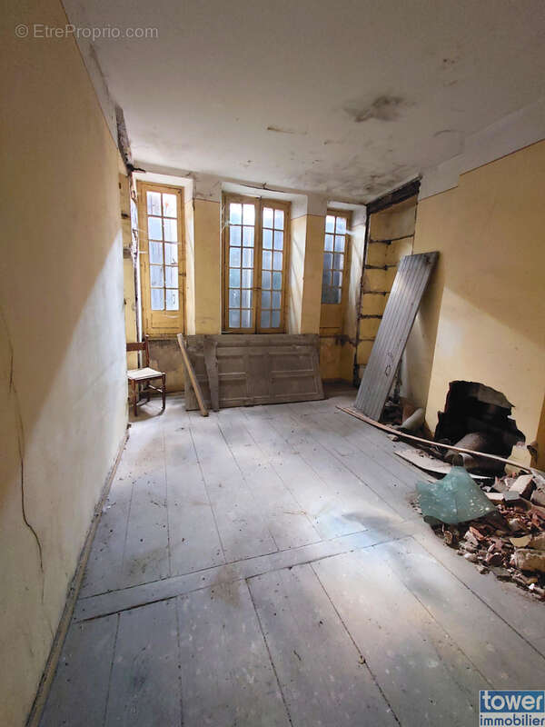 Maison à VILLEFRANCHE-DE-ROUERGUE