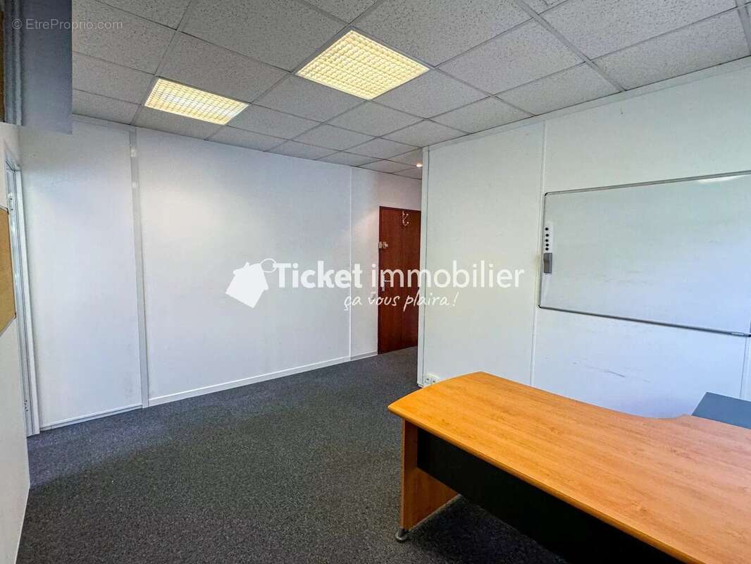 Commerce à RAMONVILLE-SAINT-AGNE