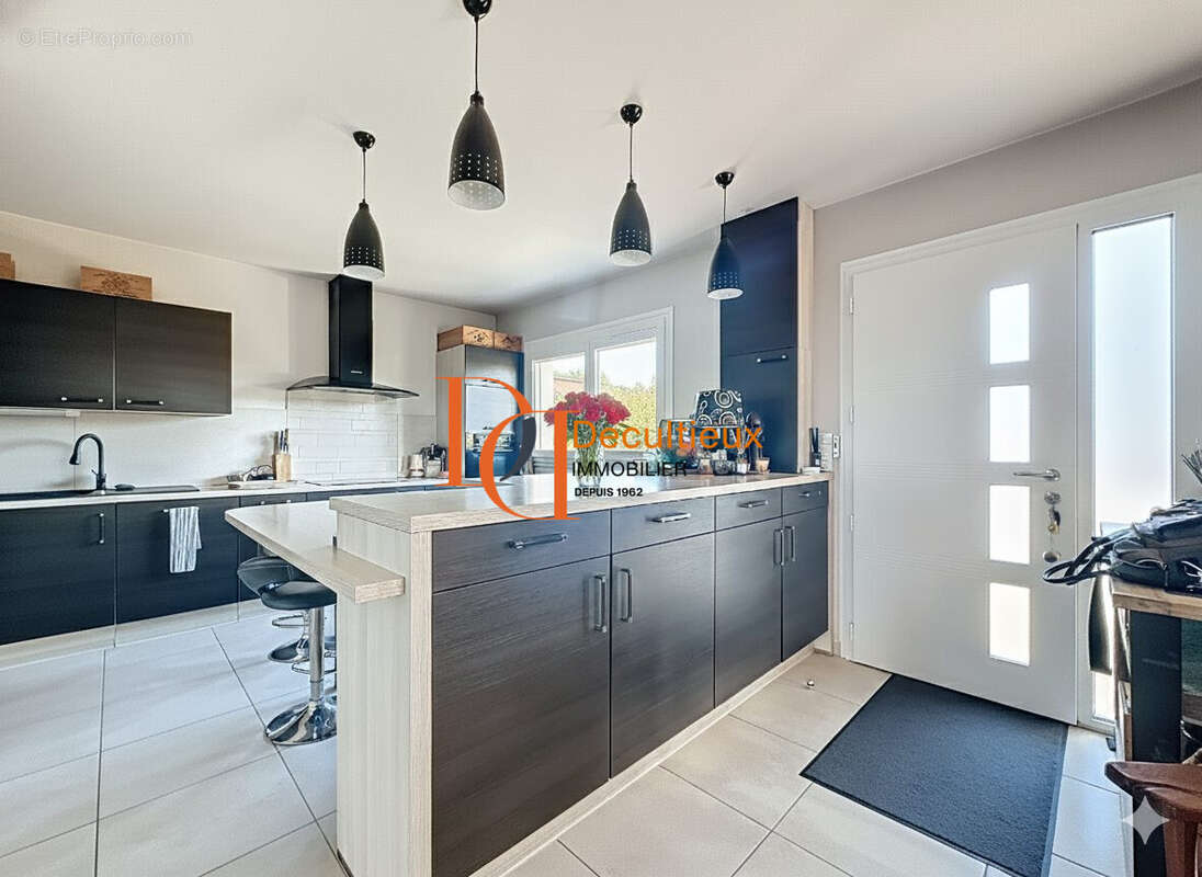 Maison à CHAZAY-D&#039;AZERGUES