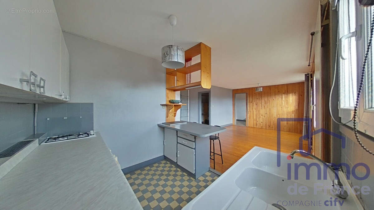Appartement à SAINT-ETIENNE