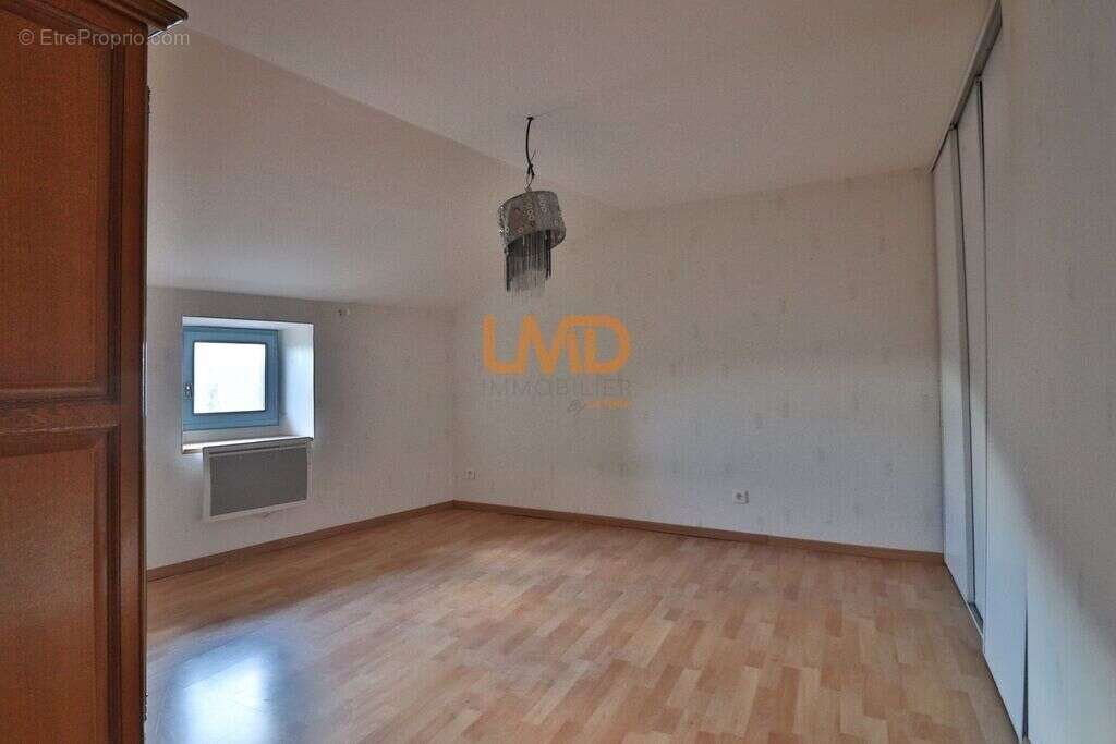 Maison à JONCELS