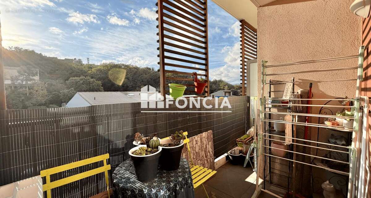 Appartement à COGOLIN