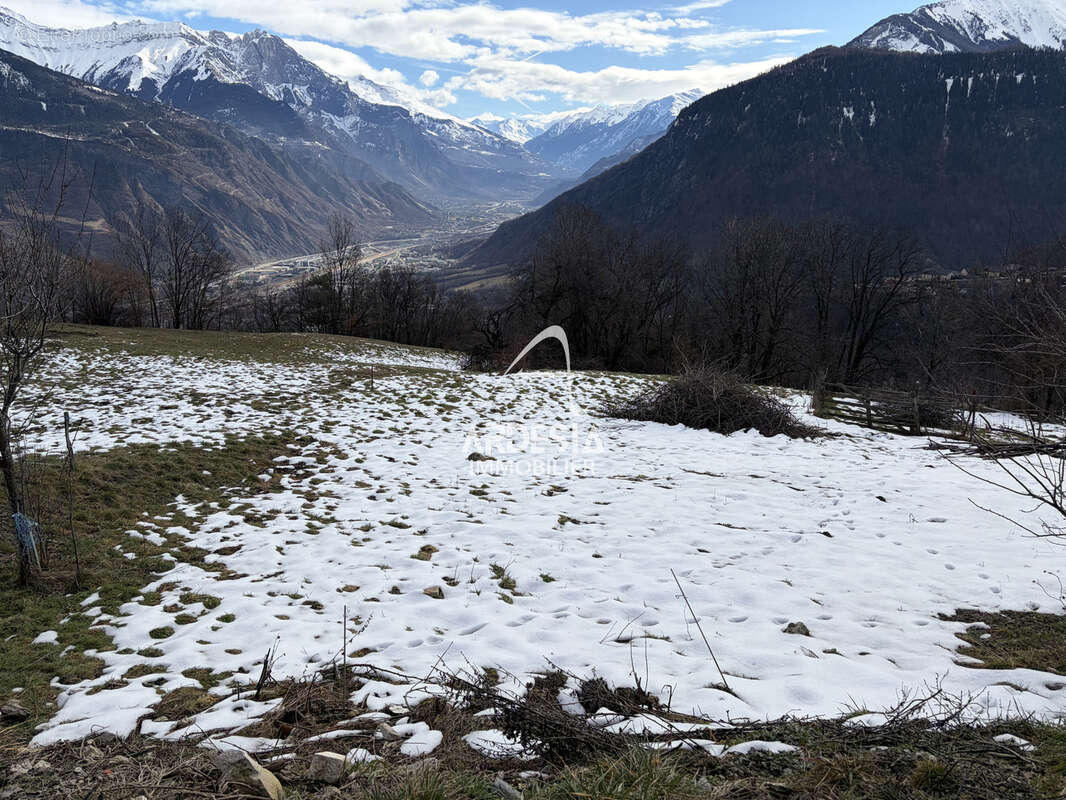 Terrain à JARRIER