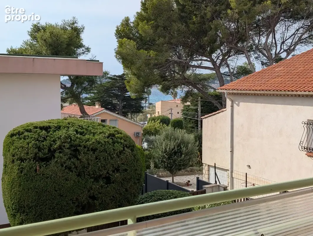Rare à la vente   Appartement 102 m2 à 200 m de la mer, quartier des Lônes - photo 3