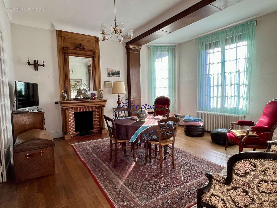 Maison à ROMANS-SUR-ISERE