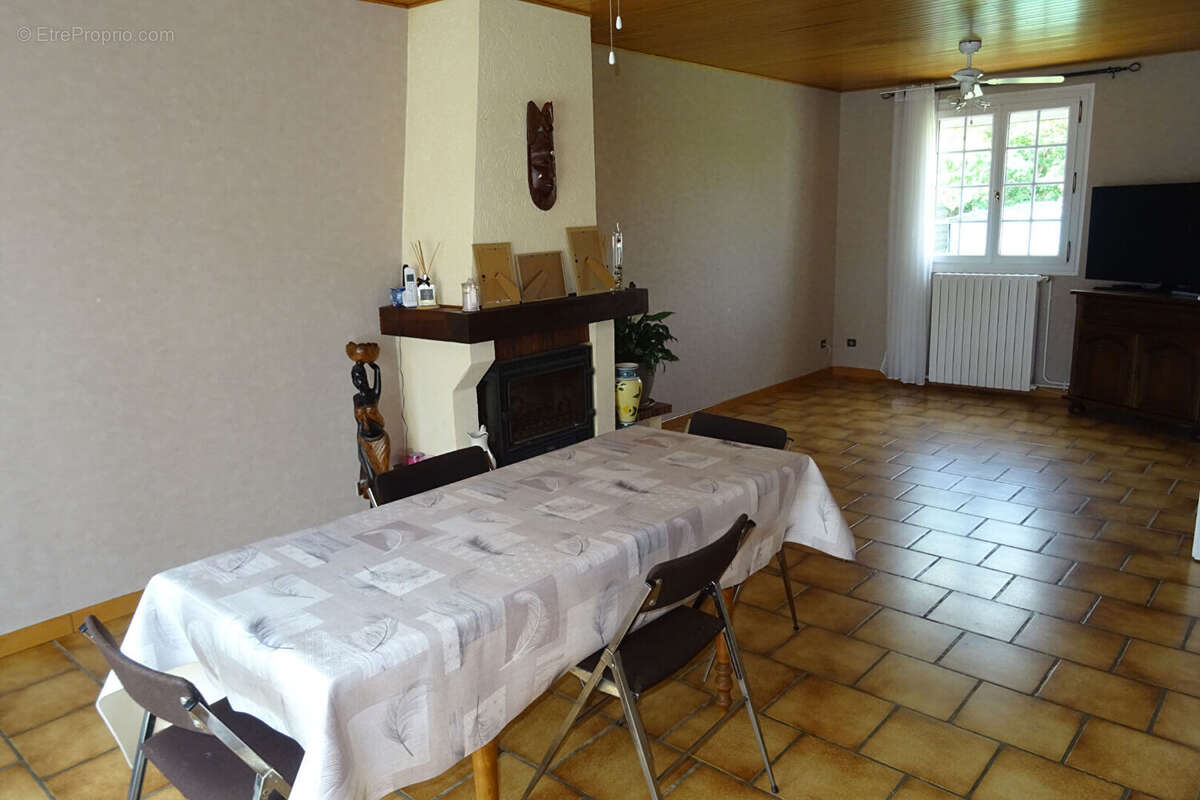 Maison à BROU