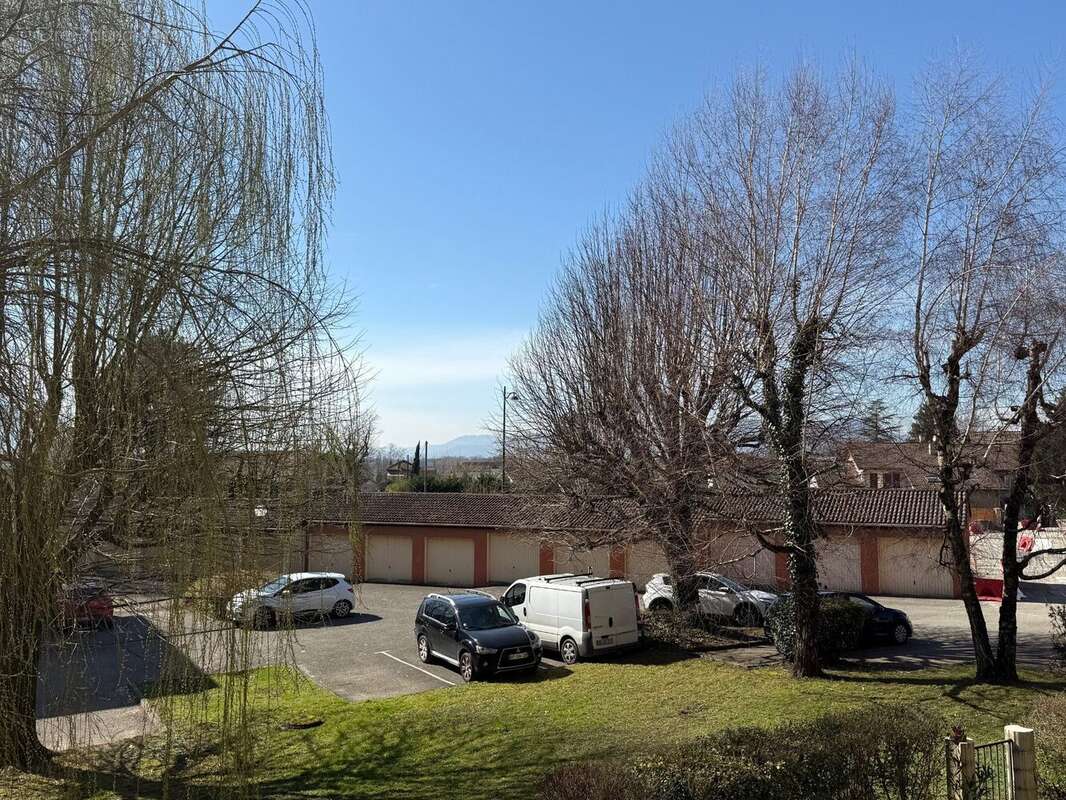 Appartement à LA BUISSE