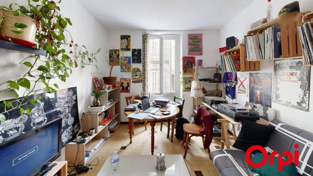 Appartement à MARSEILLE-6E