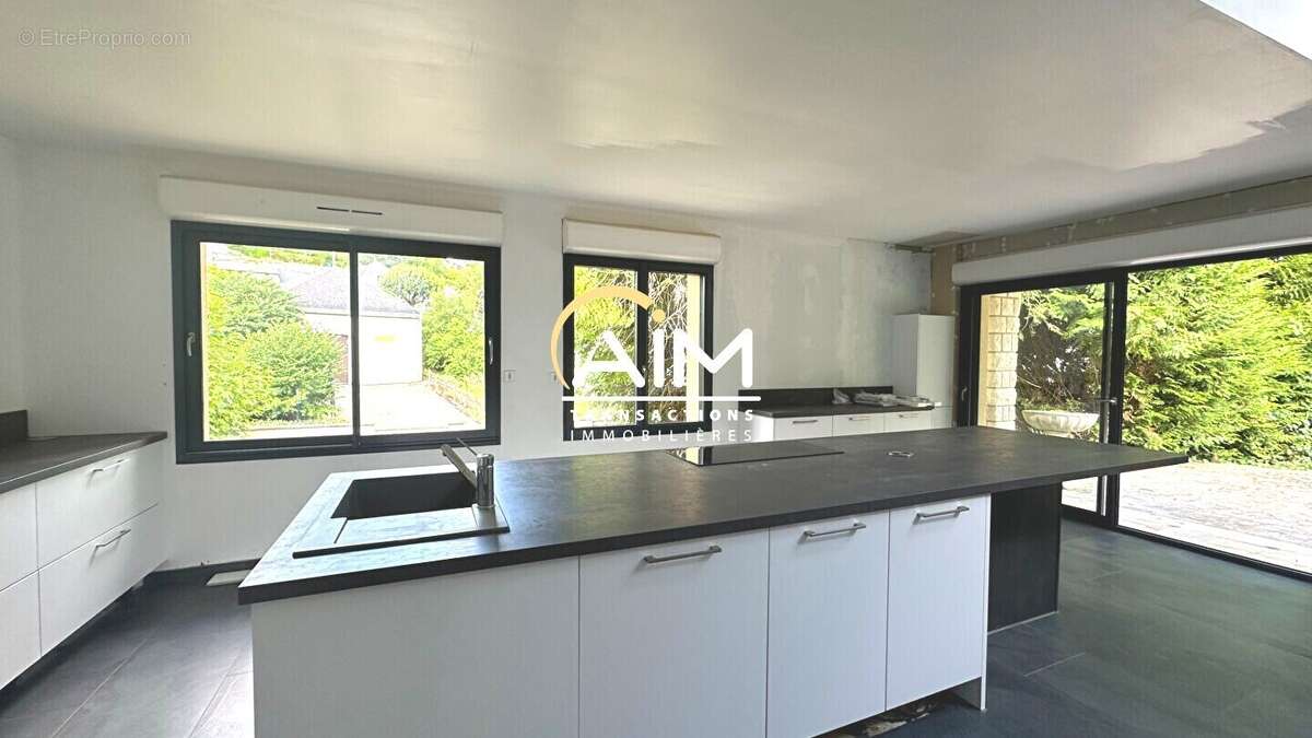 Maison à ROCHECORBON