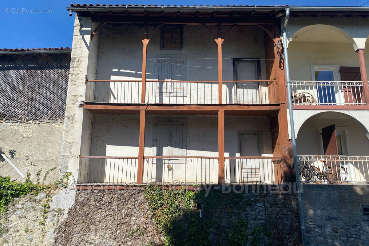 Maison à PRAT-BONREPAUX