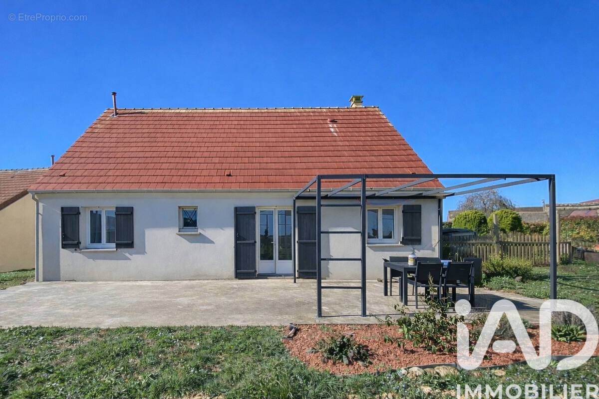 Photo 1 - Maison à MALESHERBES