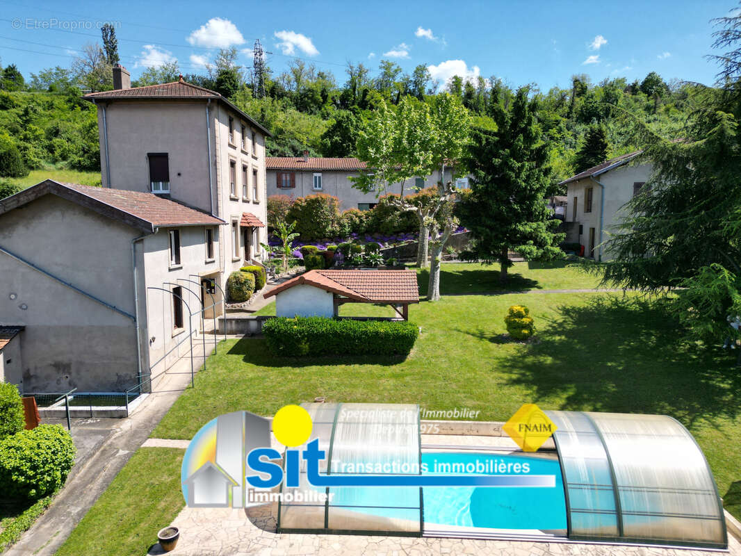 Maison à REVENTIN-VAUGRIS