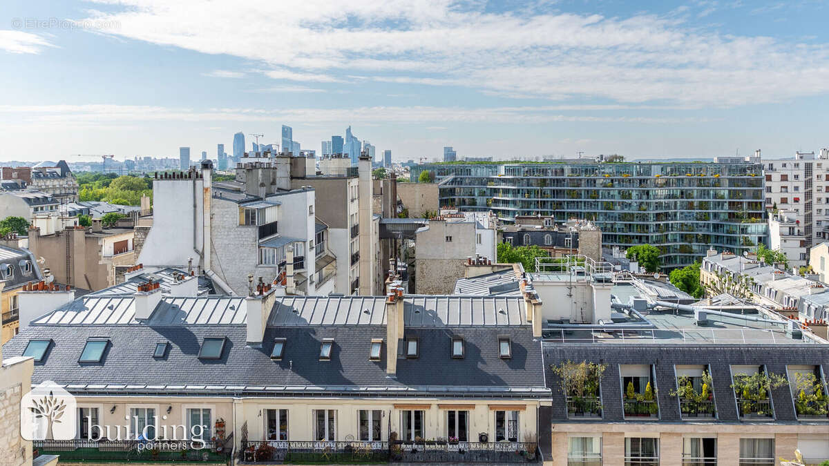 Appartement à NEUILLY-SUR-SEINE