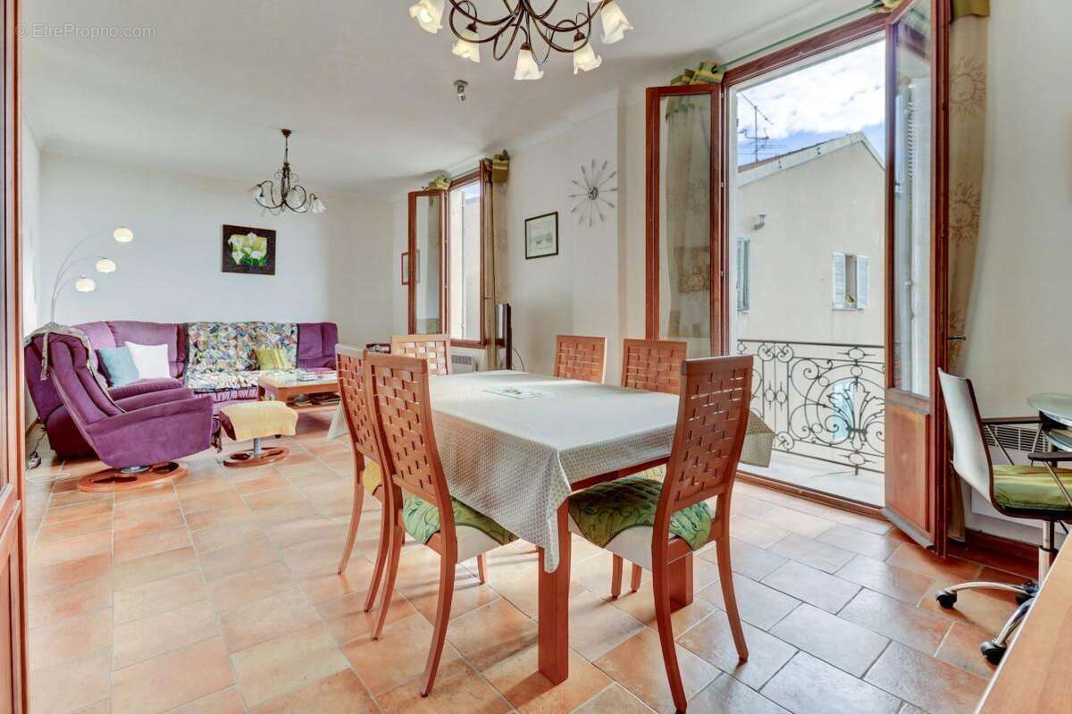 Appartement à BEAUSOLEIL
