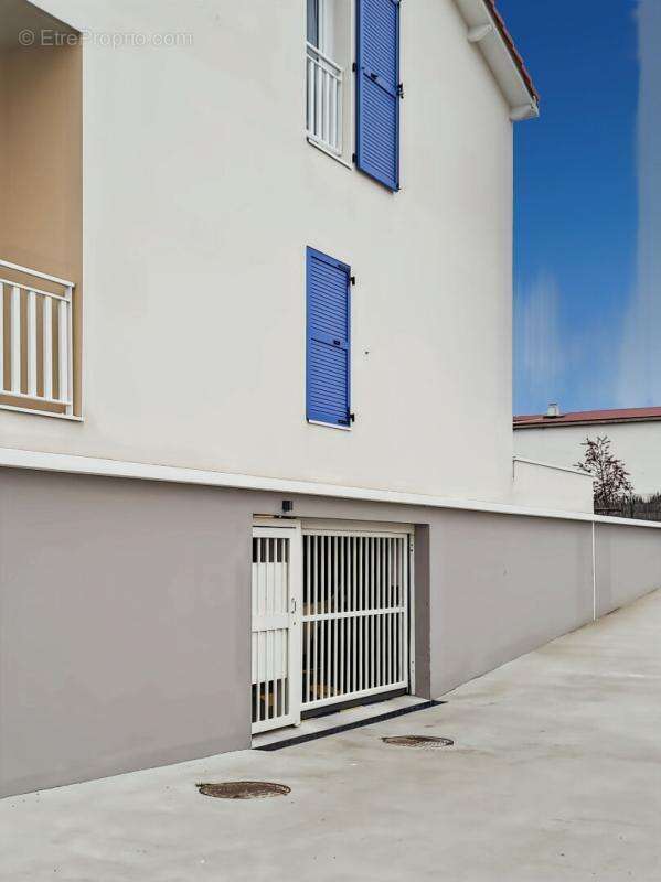 Parking / box Les Sables D Olonne - photo 2