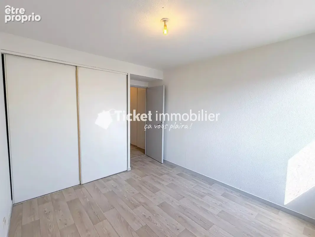 Appartement t2 50m2 tarbes avec balcon, place de parking etc ... - photo 9